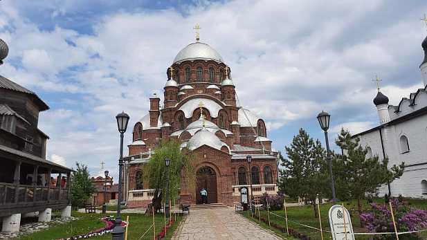 Индивидуальная экскурсия в Свияжск и Раифский  монастырь